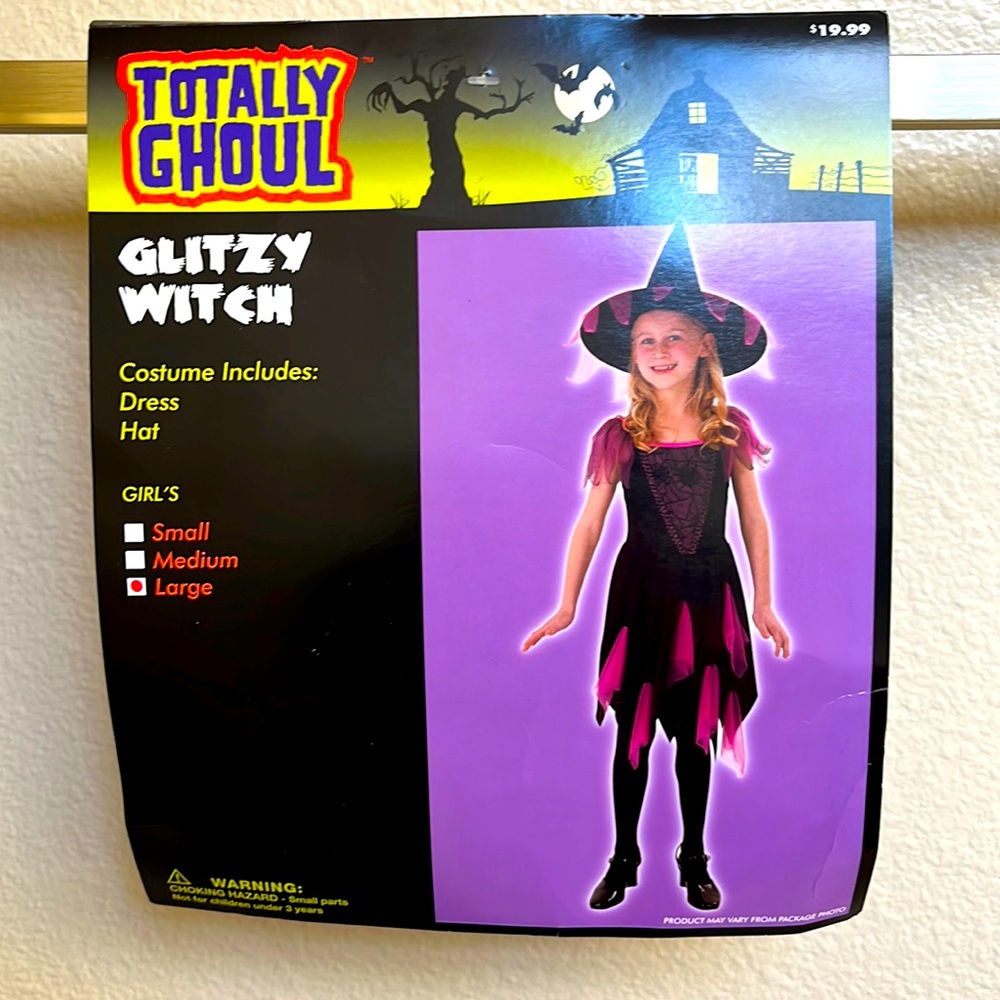 A girl Halloween costume